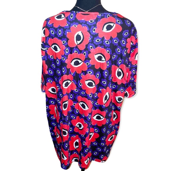 Shein eyes plus size tee - Picture 2 of 7